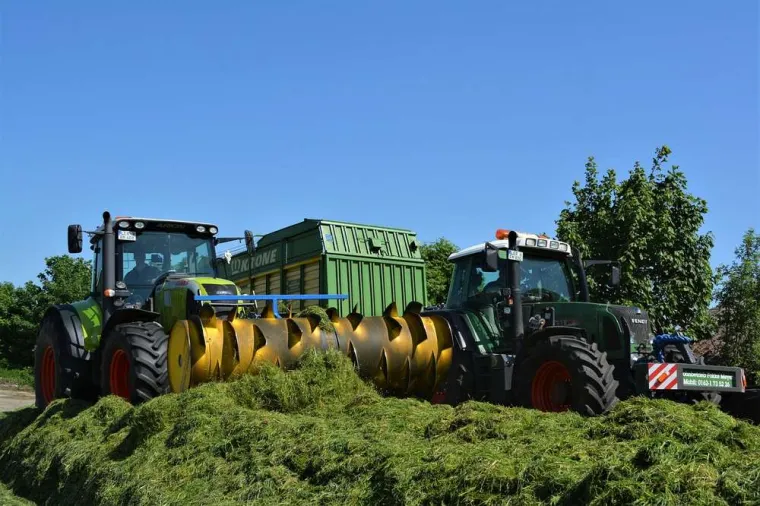 Ensilage d'herbe ou enrubannage, Vonnas, MJ Multiservices